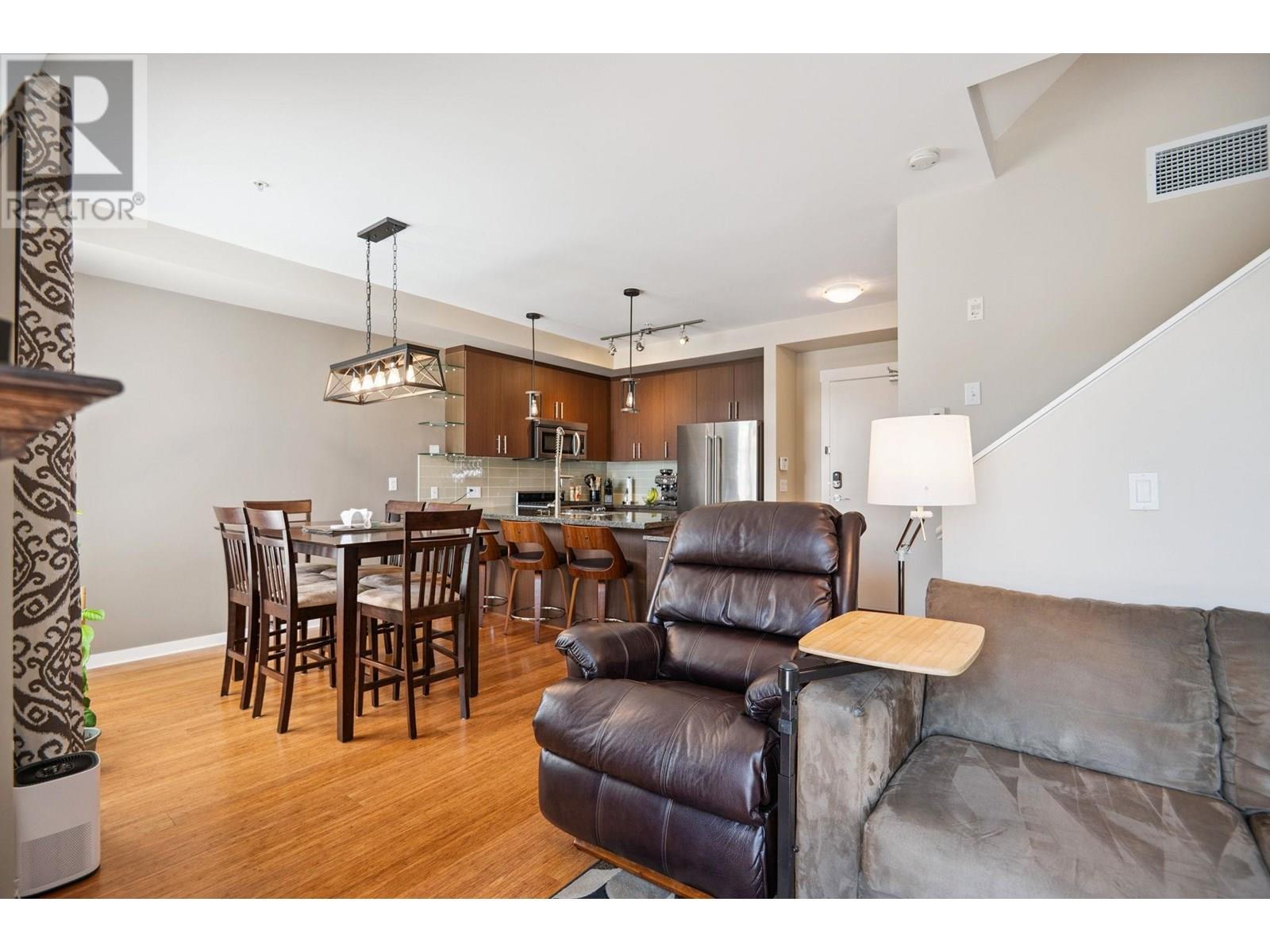 Photo 21 of 303 6077 London Road, Richmond BC