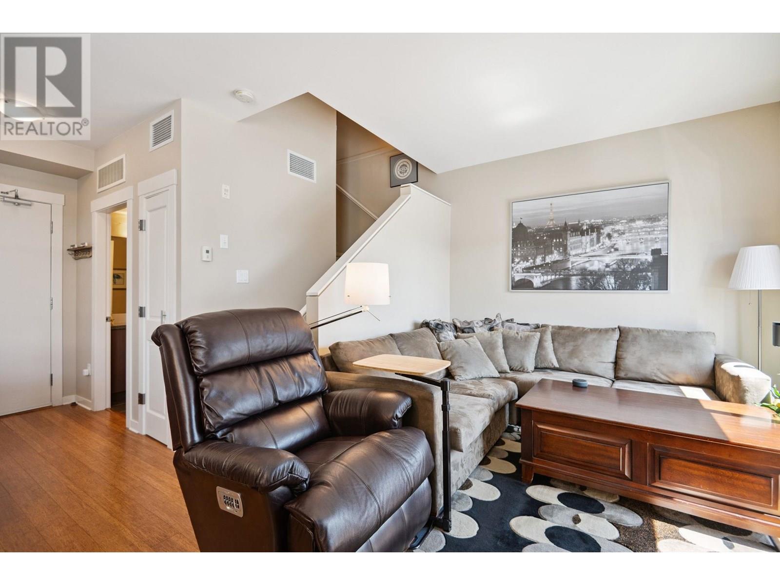 Photo 5 of 303 6077 London Road, Richmond BC