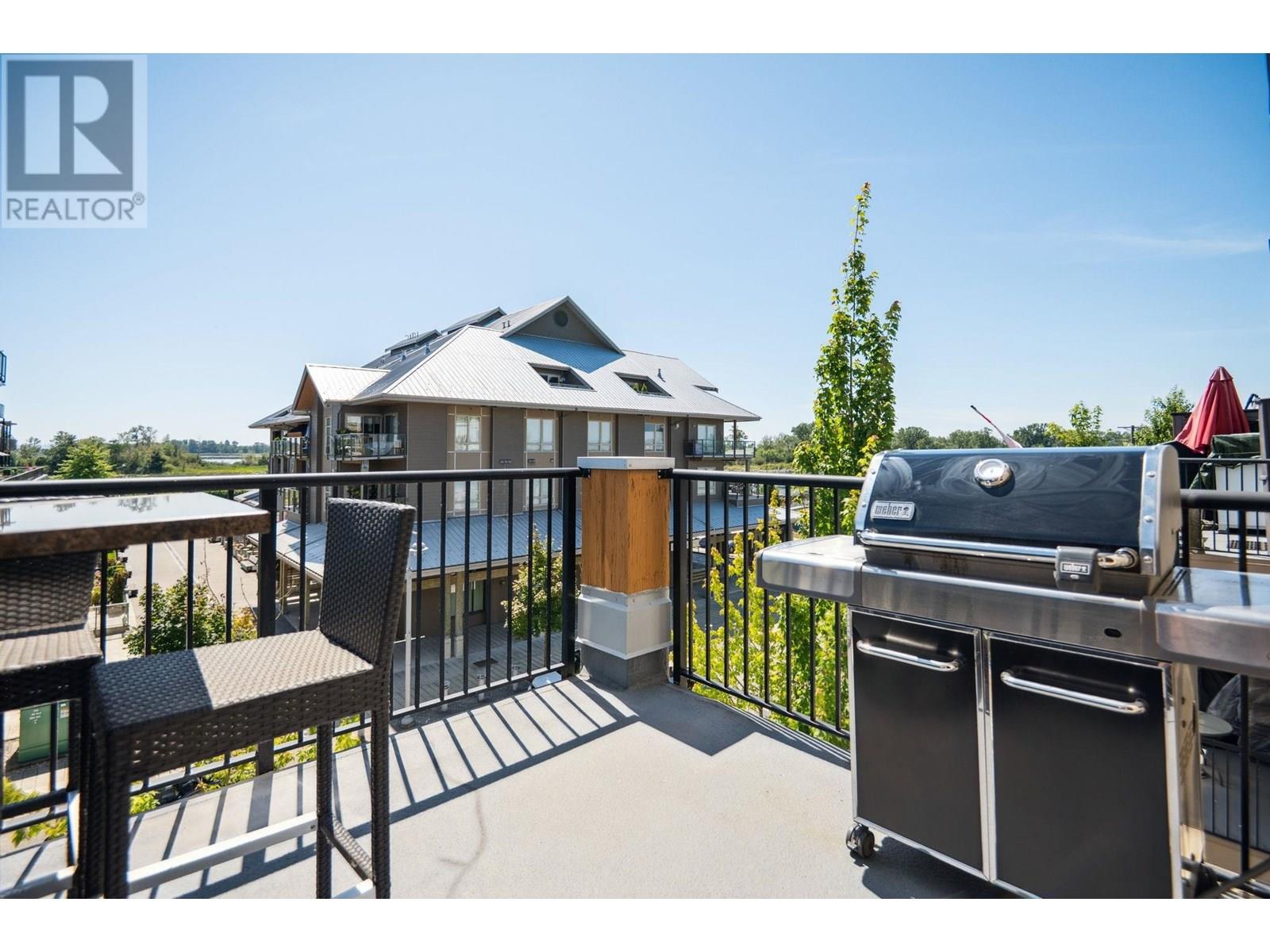Photo 23 of 303 6077 London Road, Richmond BC