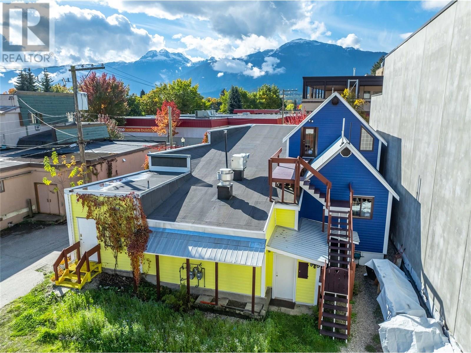 304 First Street W, Revelstoke
