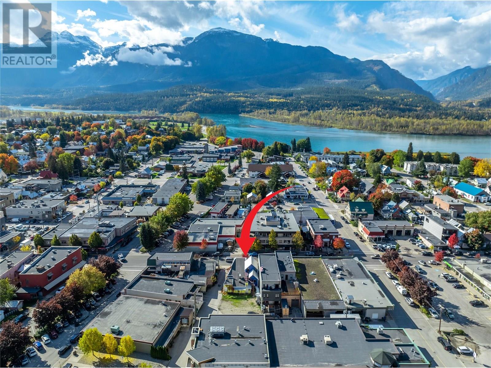 304 First Street W, Revelstoke
