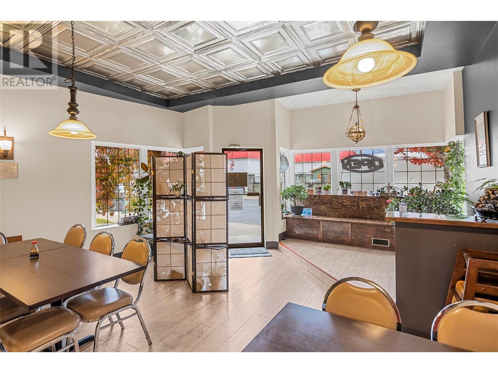 304 First Street W, Revelstoke