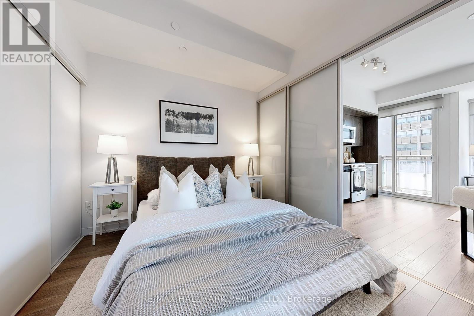 Photo 14 of 303 1 Cardiff Road, Toronto ON