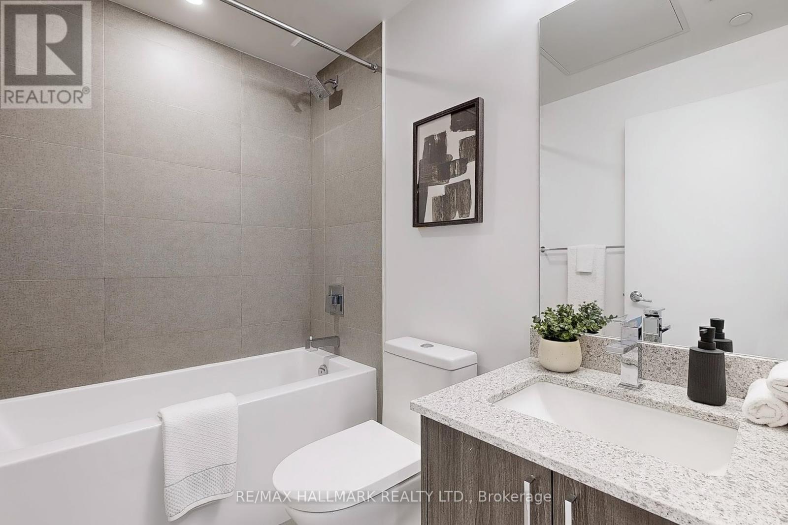 Photo 16 of 303 1 Cardiff Road, Toronto ON