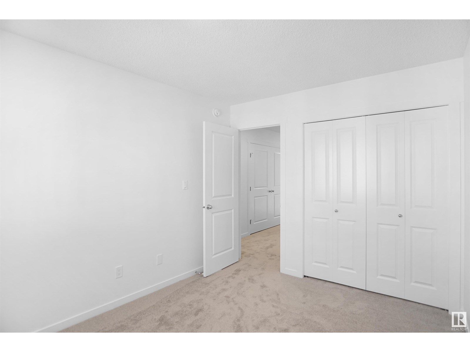 Photo 25 of 62 19904 31 Av Nw, Edmonton AB