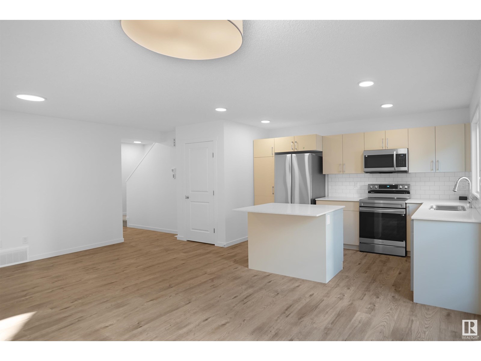 Photo 10 of 62 19904 31 Av Nw, Edmonton AB