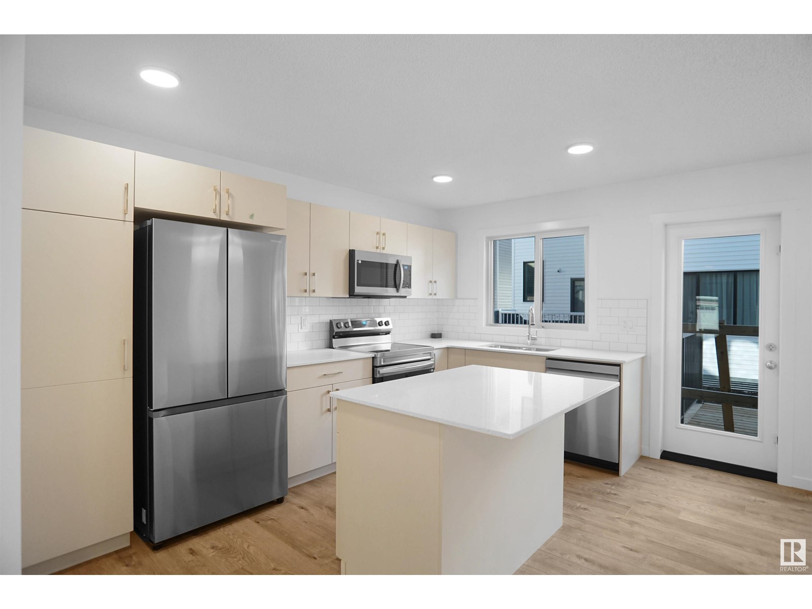 Photo 11 of 62 19904 31 Av Nw, Edmonton AB