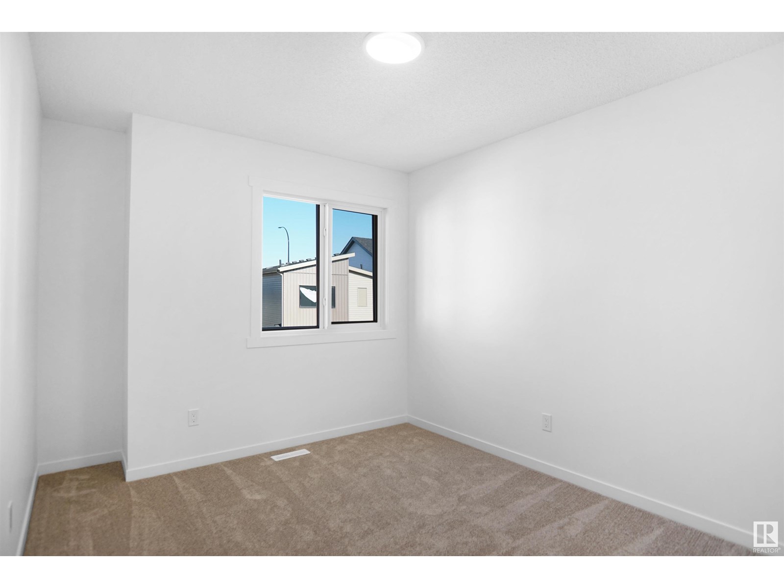 Photo 22 of 62 19904 31 Av Nw, Edmonton AB