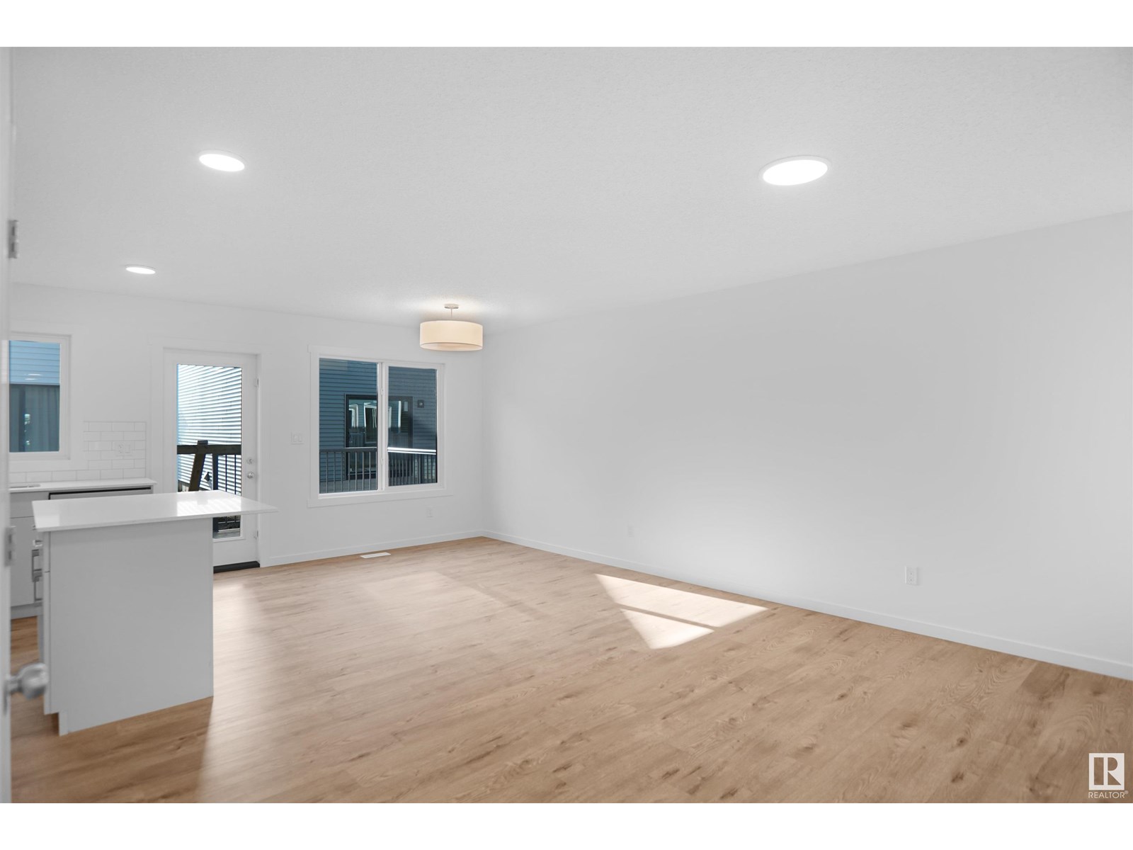 Photo 6 of 62 19904 31 Av Nw, Edmonton AB