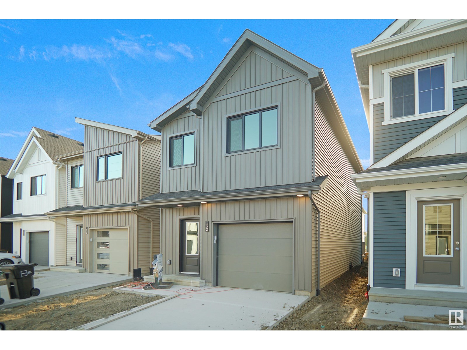 Photo 3 of 62 19904 31 Av Nw, Edmonton AB
