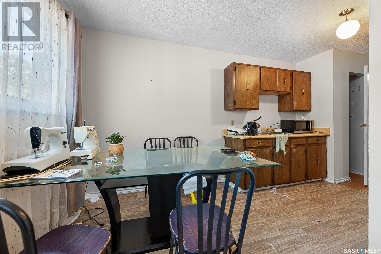 Single Family House 2 Level for Sale in  MCINTOSH STREET Regina 