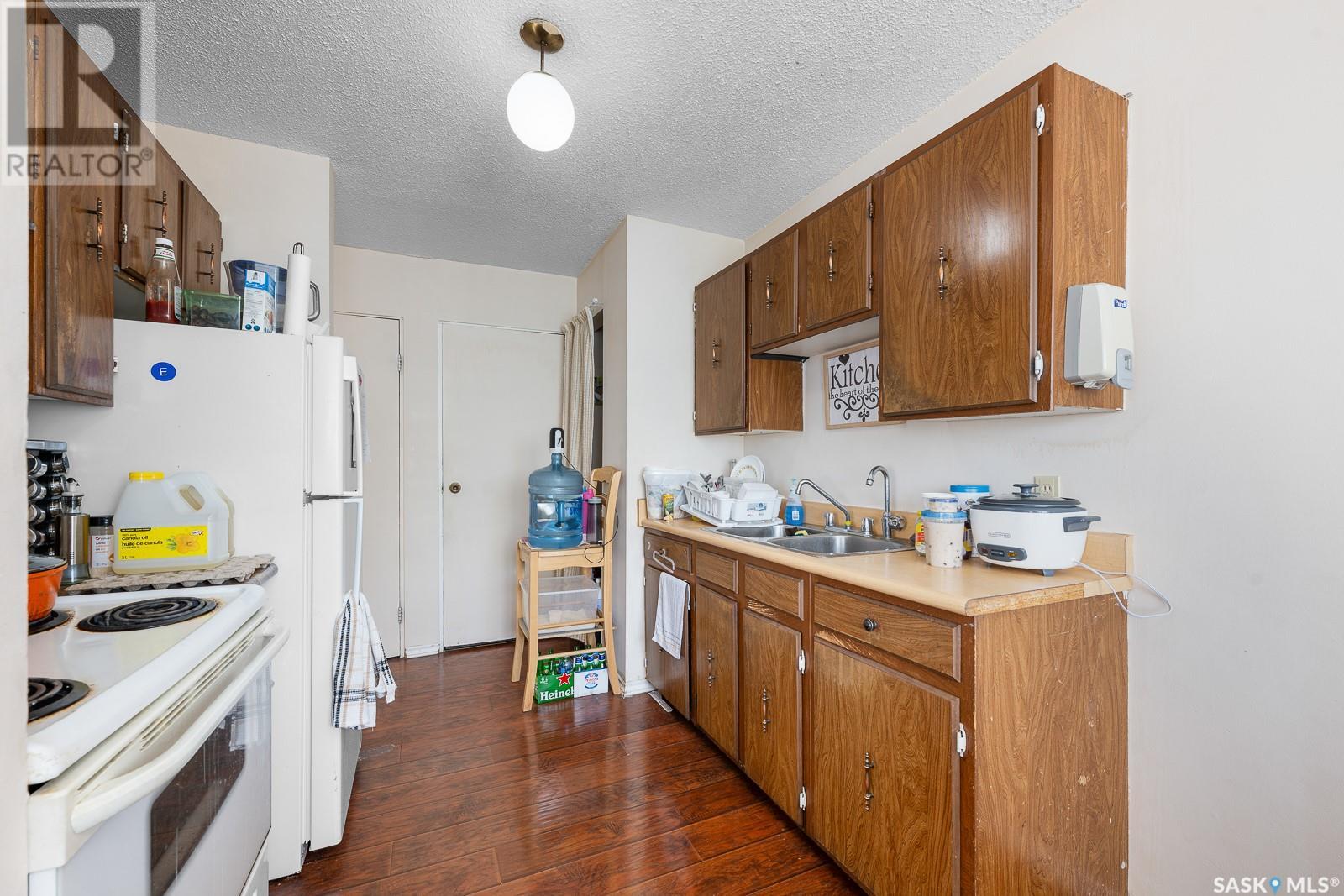 Single Family House 2 Level for Sale in  MCINTOSH STREET Regina 