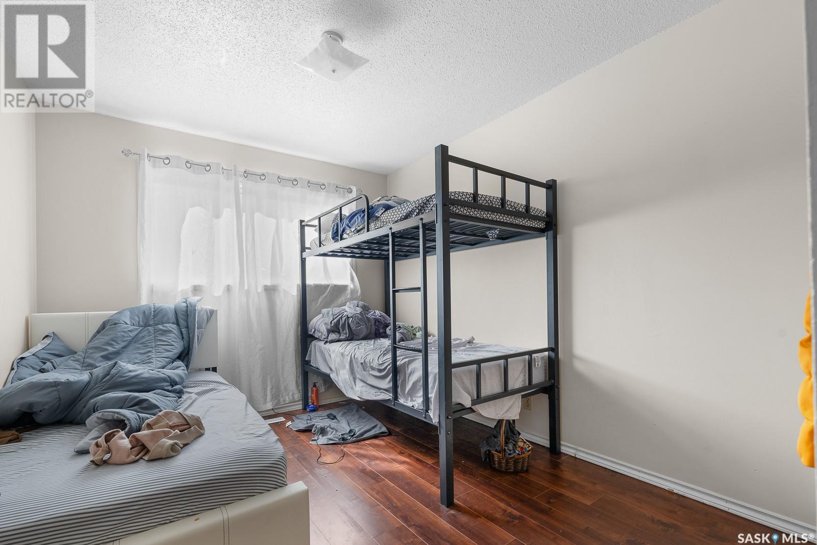 Single Family House 2 Level for Sale in  MCINTOSH STREET Regina 