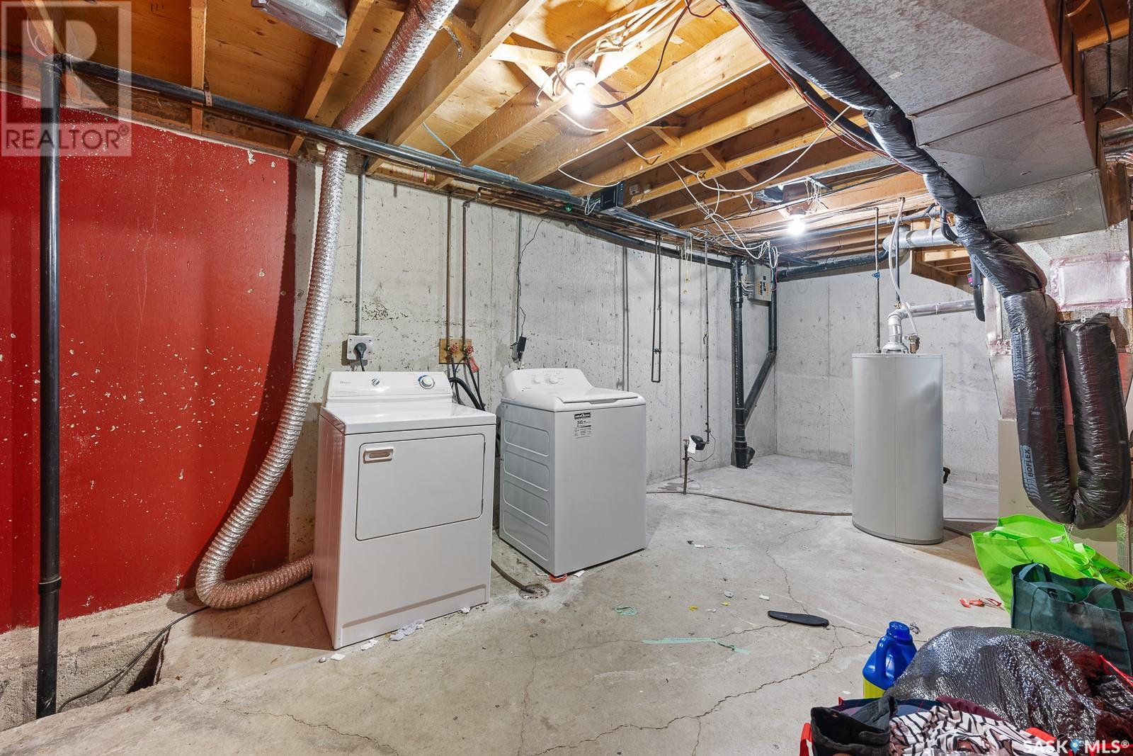 Single Family House 2 Level for Sale in  MCINTOSH STREET Regina 
