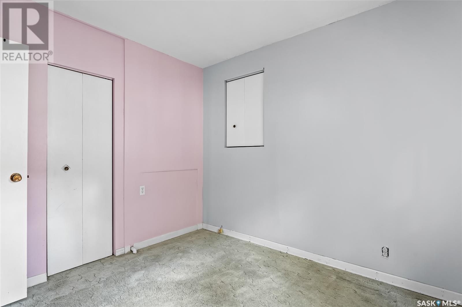 Photo 11 of 122 Lillooet Street E, Moose Jaw SK