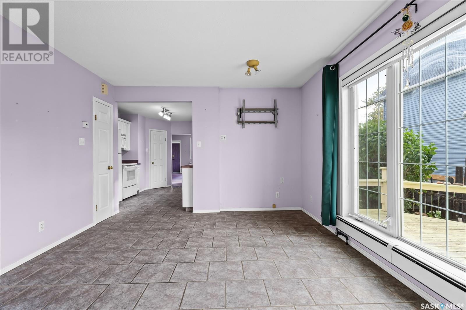 Photo 21 of 122 Lillooet Street E, Moose Jaw SK