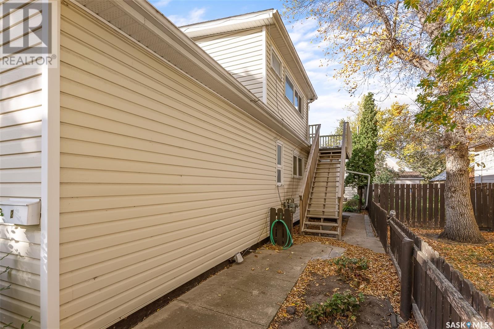 Photo 25 of 122 Lillooet Street E, Moose Jaw SK