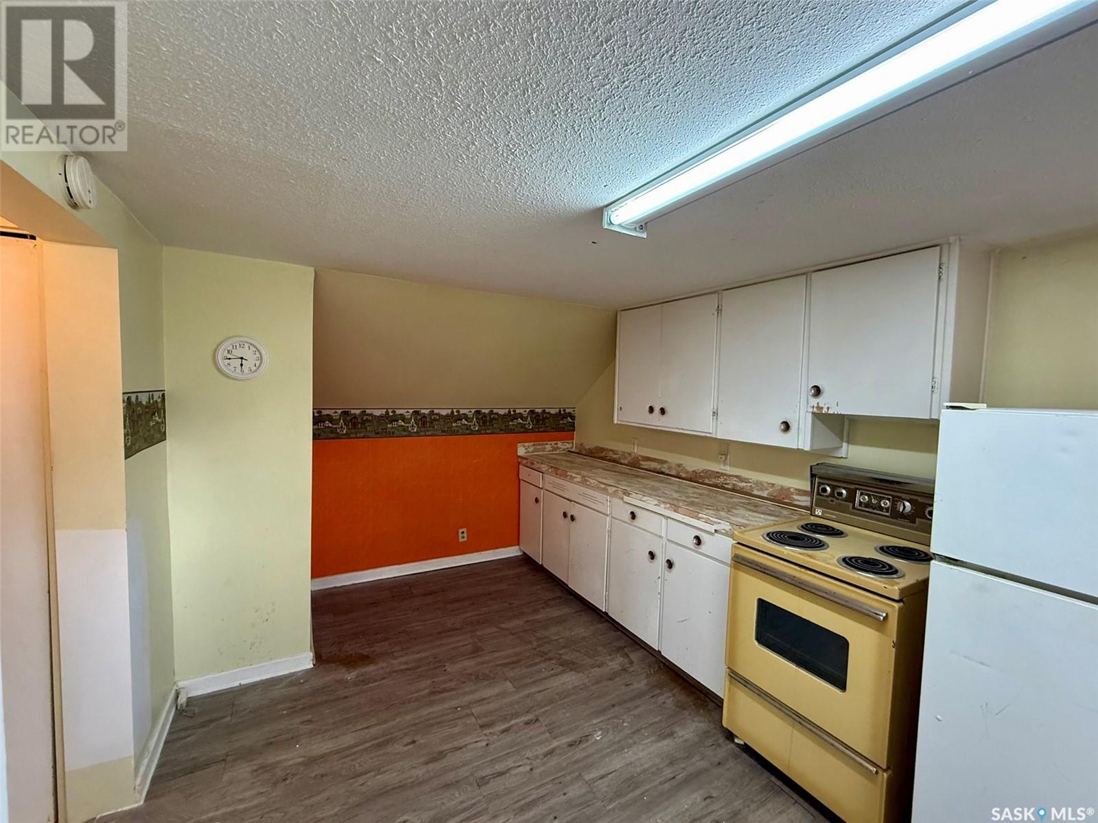 Photo 26 of 122 Lillooet Street E, Moose Jaw SK