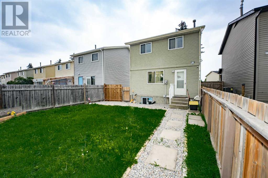 Single Family House for Sale in  Erin Ridge Road SE Erin Woods Calgary 