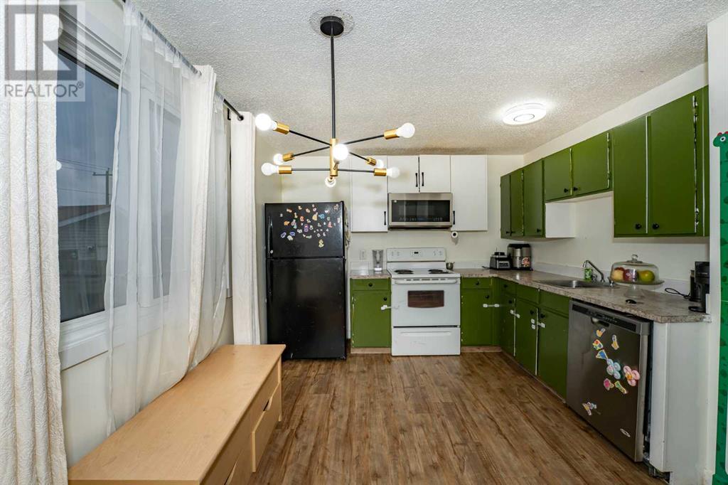 Single Family House for Sale in  Erin Ridge Road SE Erin Woods Calgary 