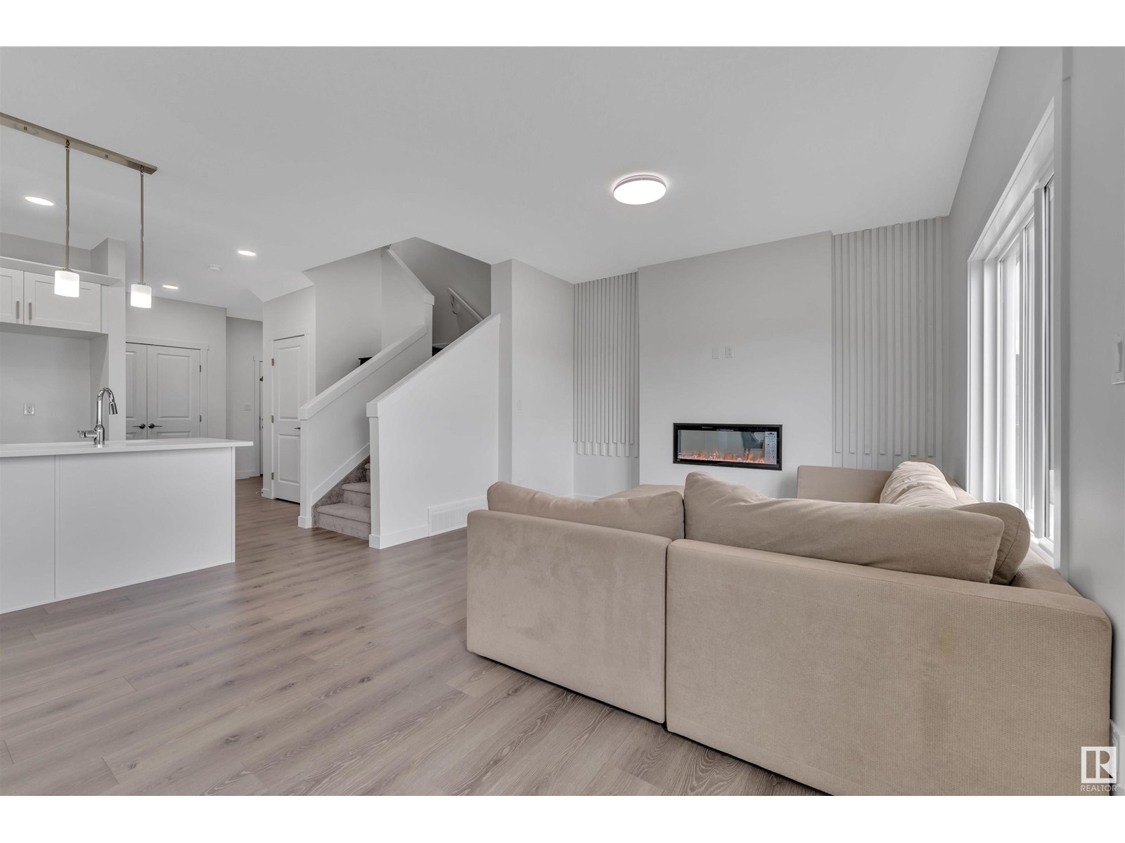 Photo 16 of 19131 29 Av Nw, Edmonton AB