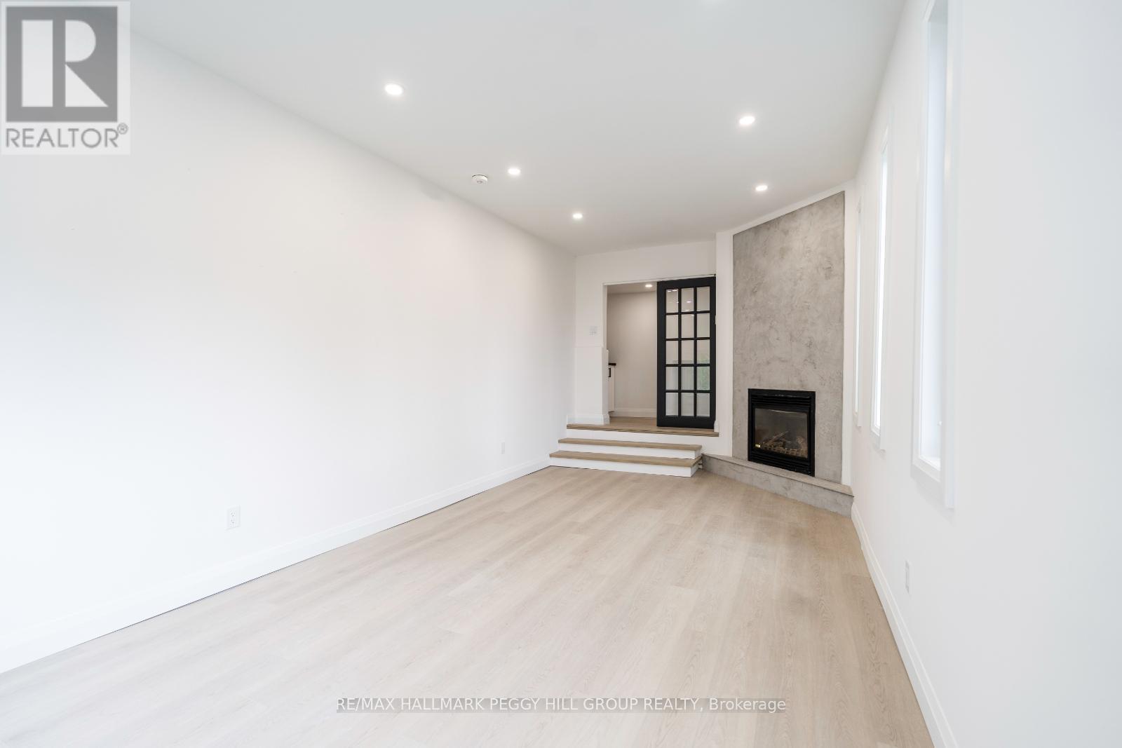 Photo 16 of 425 Codrington Street, Barrie ON