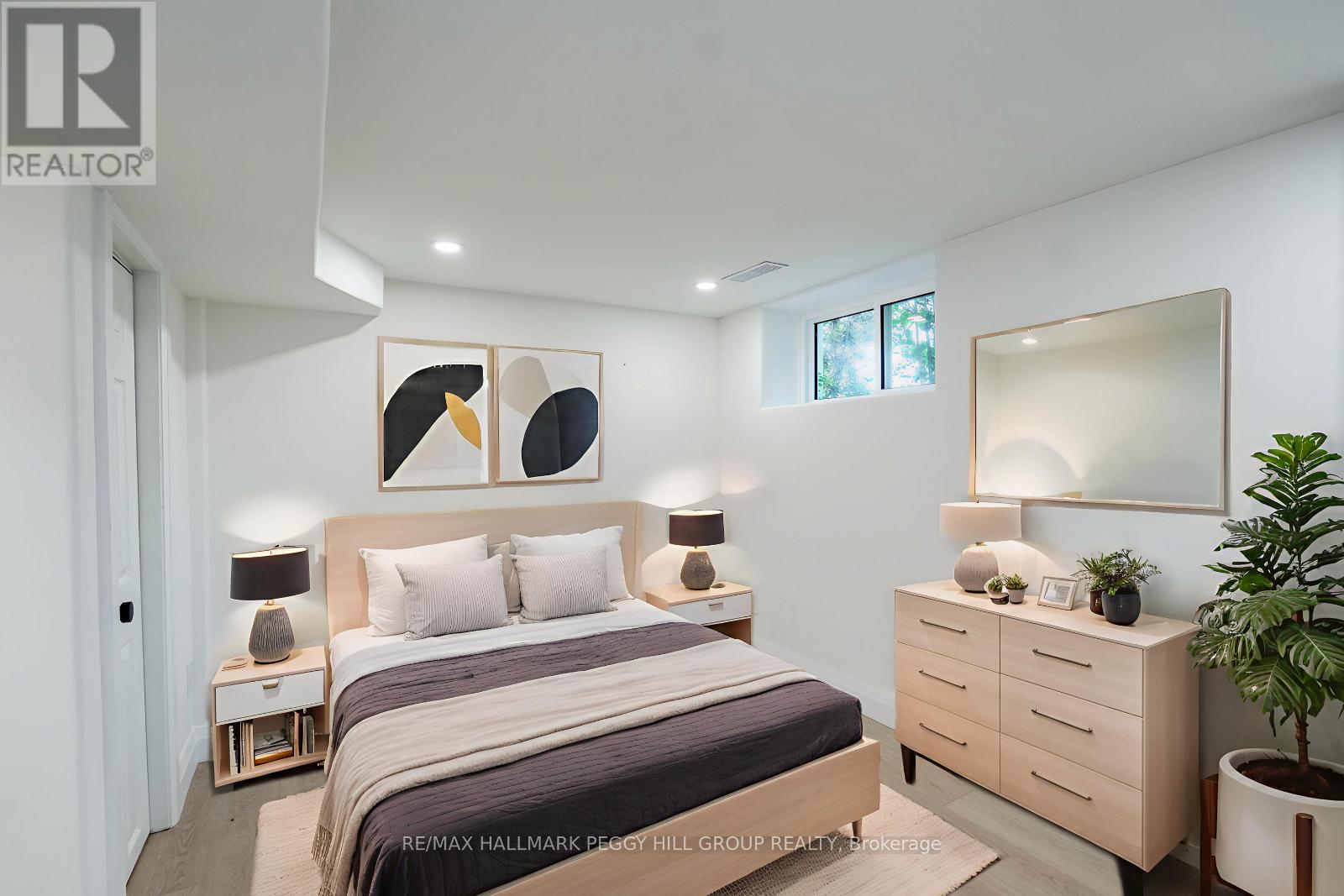 Photo 17 of 425 Codrington Street, Barrie ON