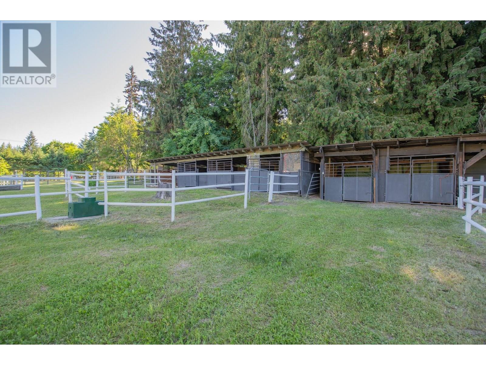 Photo 45 of 4091 10 Avenue Se, Salmon Arm BC
