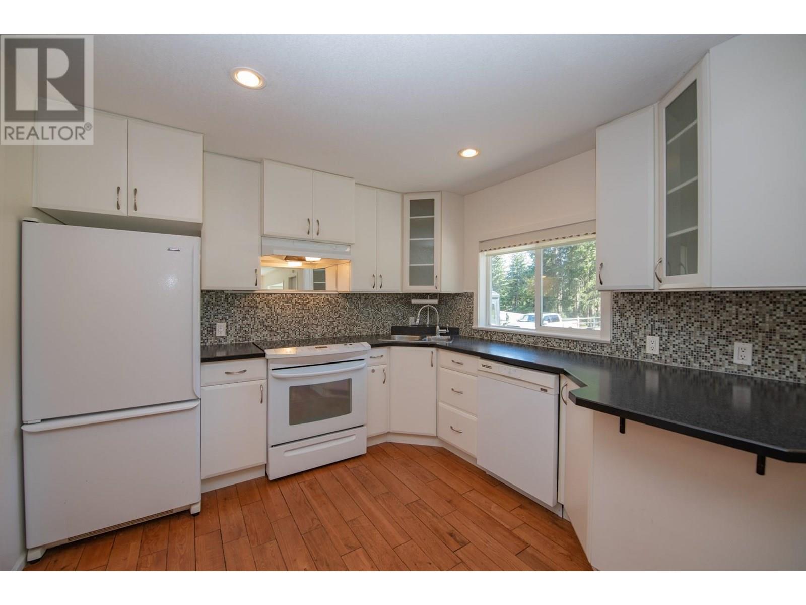 Photo 69 of 4091 10 Avenue Se, Salmon Arm BC