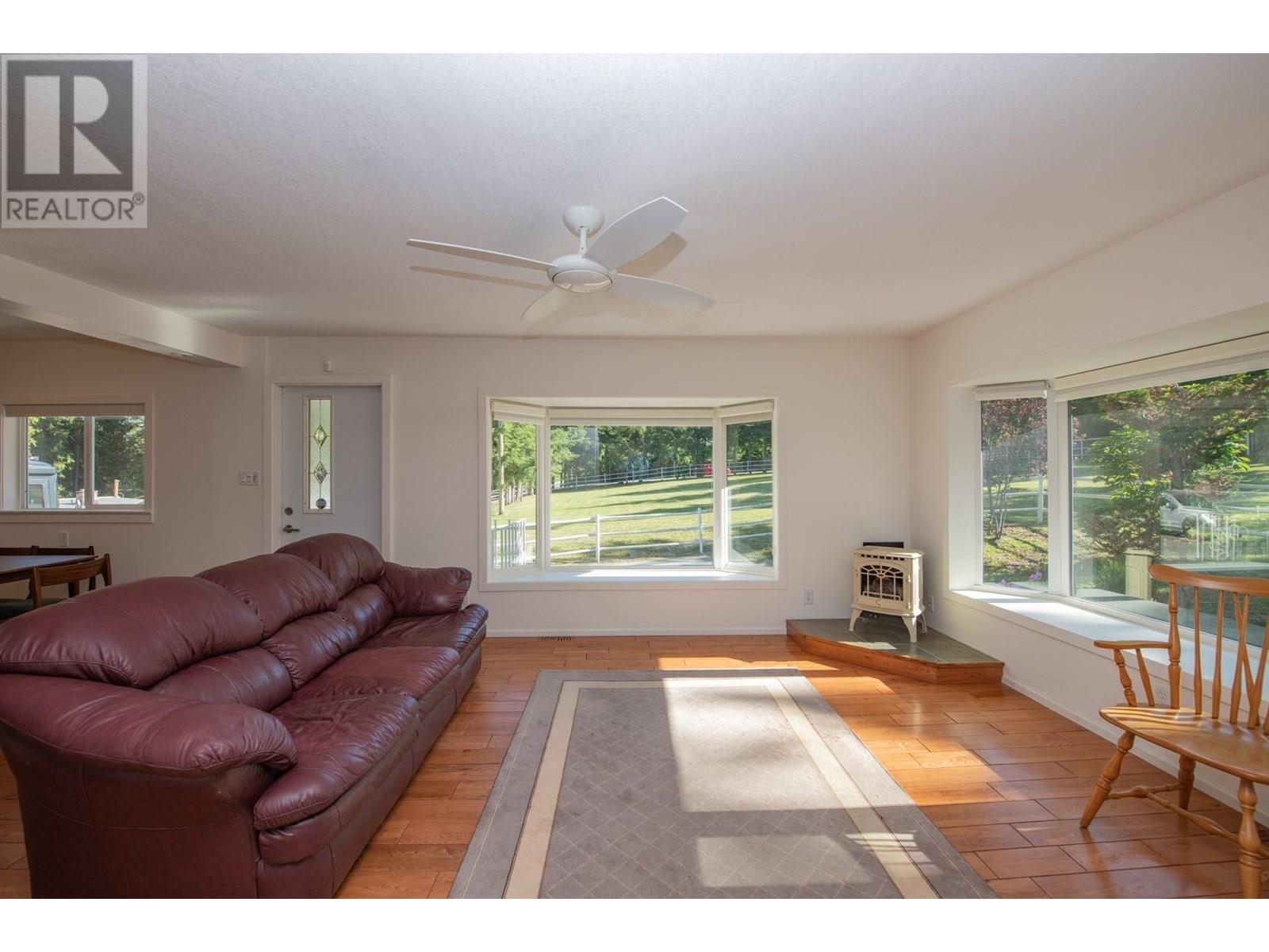 Photo 7 of 4091 10 Avenue Se, Salmon Arm BC