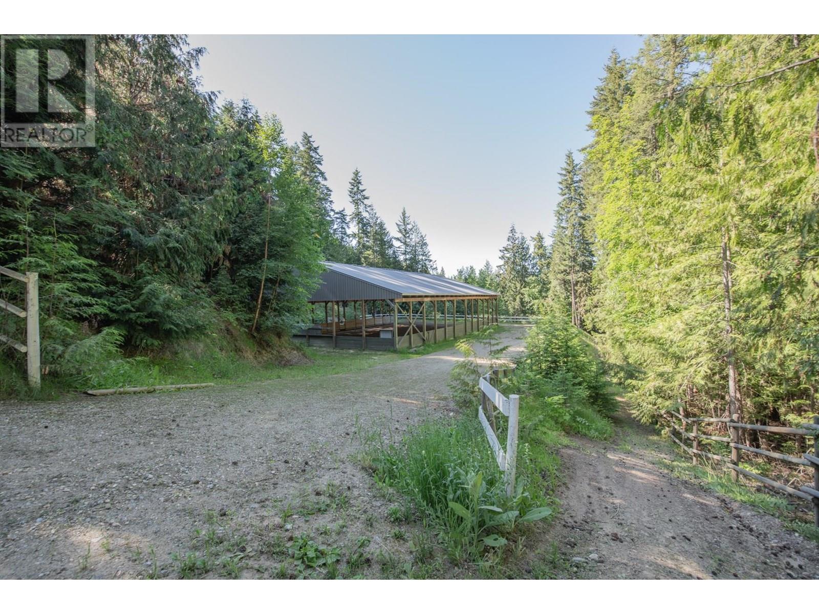 Photo 37 of 4091 10 Avenue Se, Salmon Arm BC