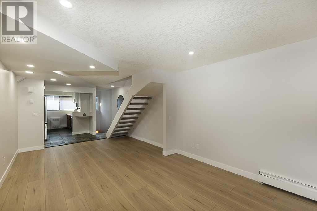 Photo 11 of 18 2400 15 Street Sw, Calgary AB