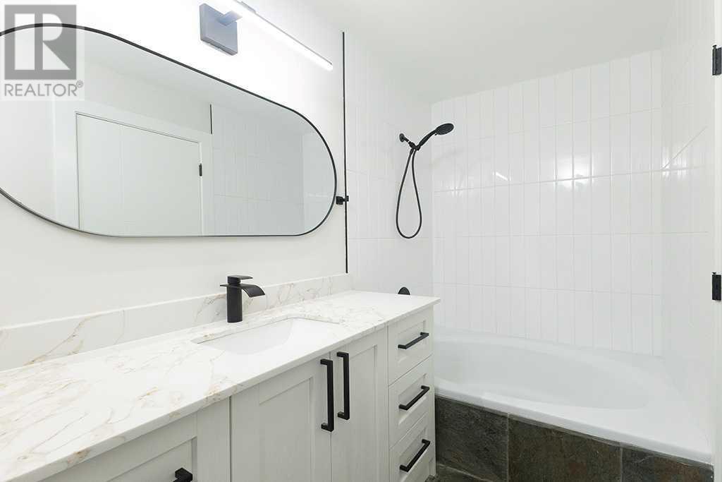 Photo 21 of 18 2400 15 Street Sw, Calgary AB