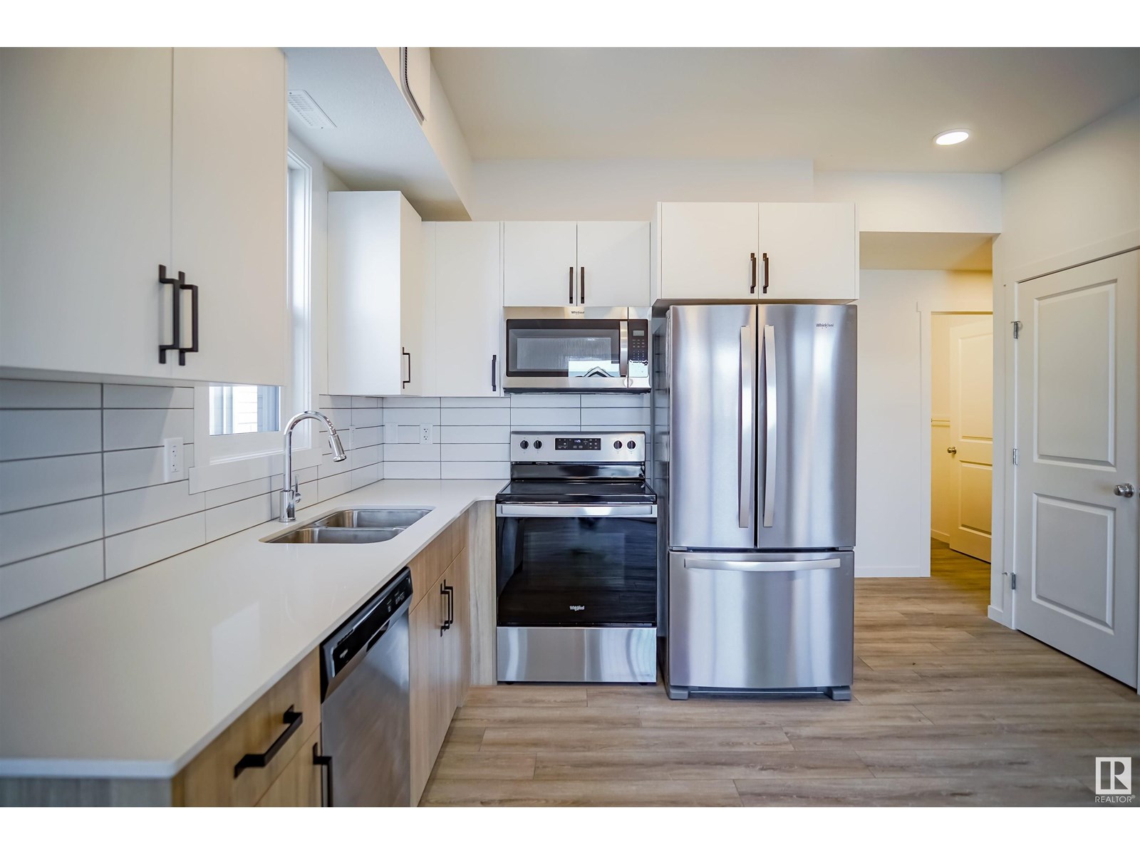 Photo 4 of 207 9211 228 St Nw, Edmonton AB