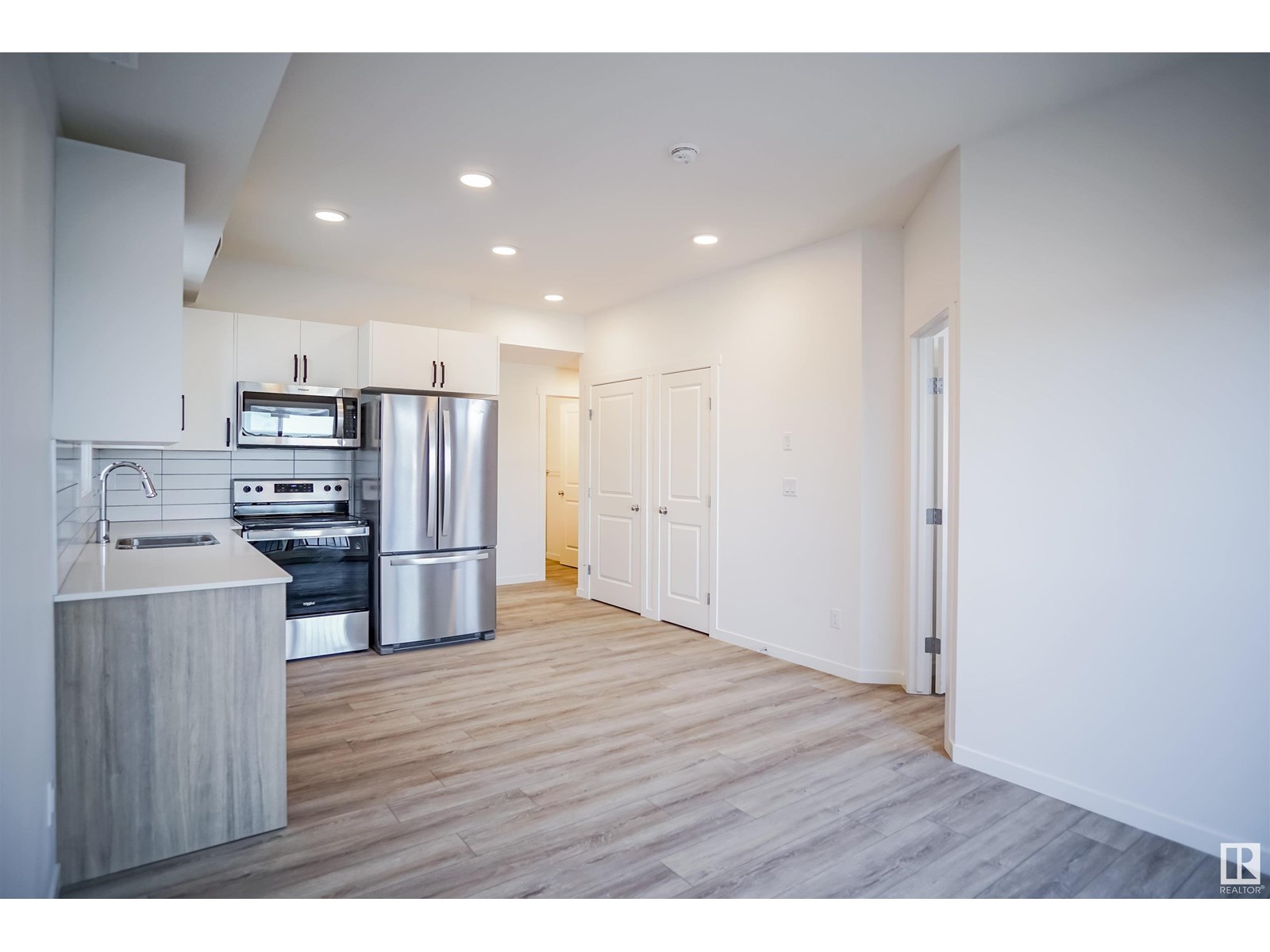 Photo 3 of 207 9211 228 St Nw, Edmonton AB