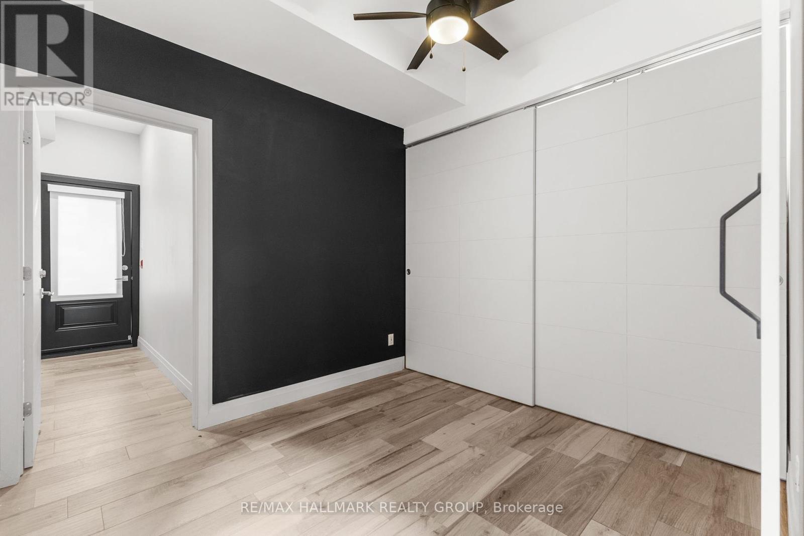 Photo 15 of 1 201 Maclaren Street, Ottawa ON