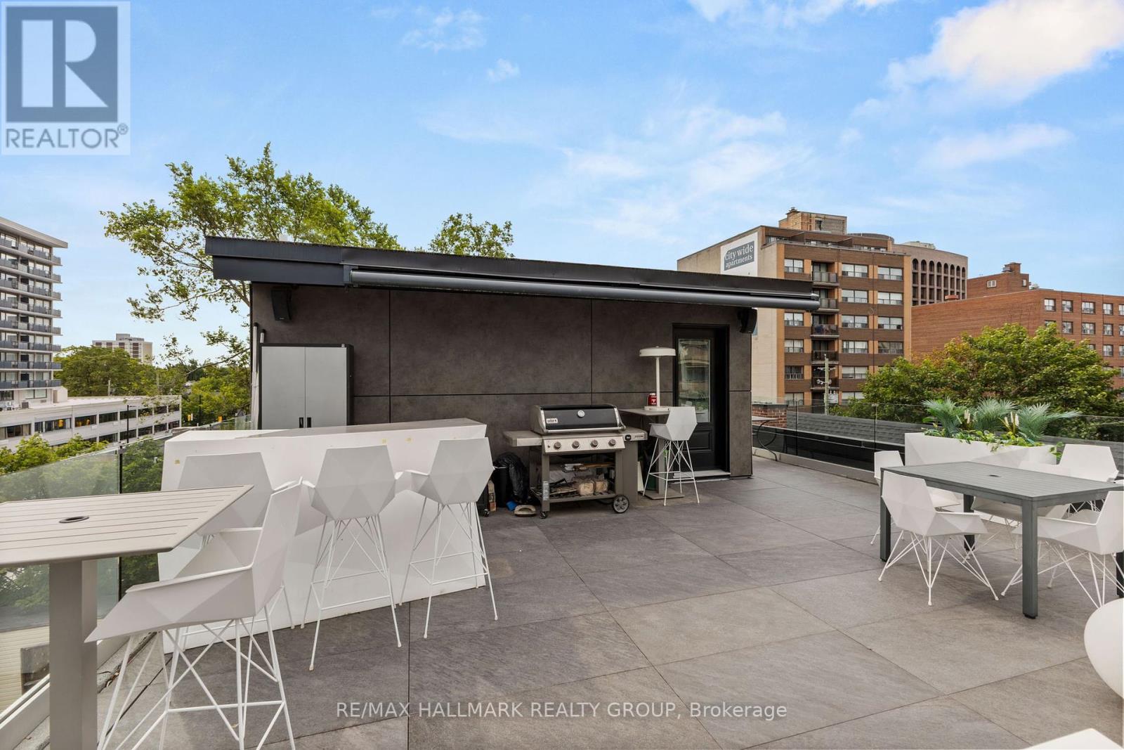 Photo 24 of 2 201 Maclaren Street, Ottawa ON