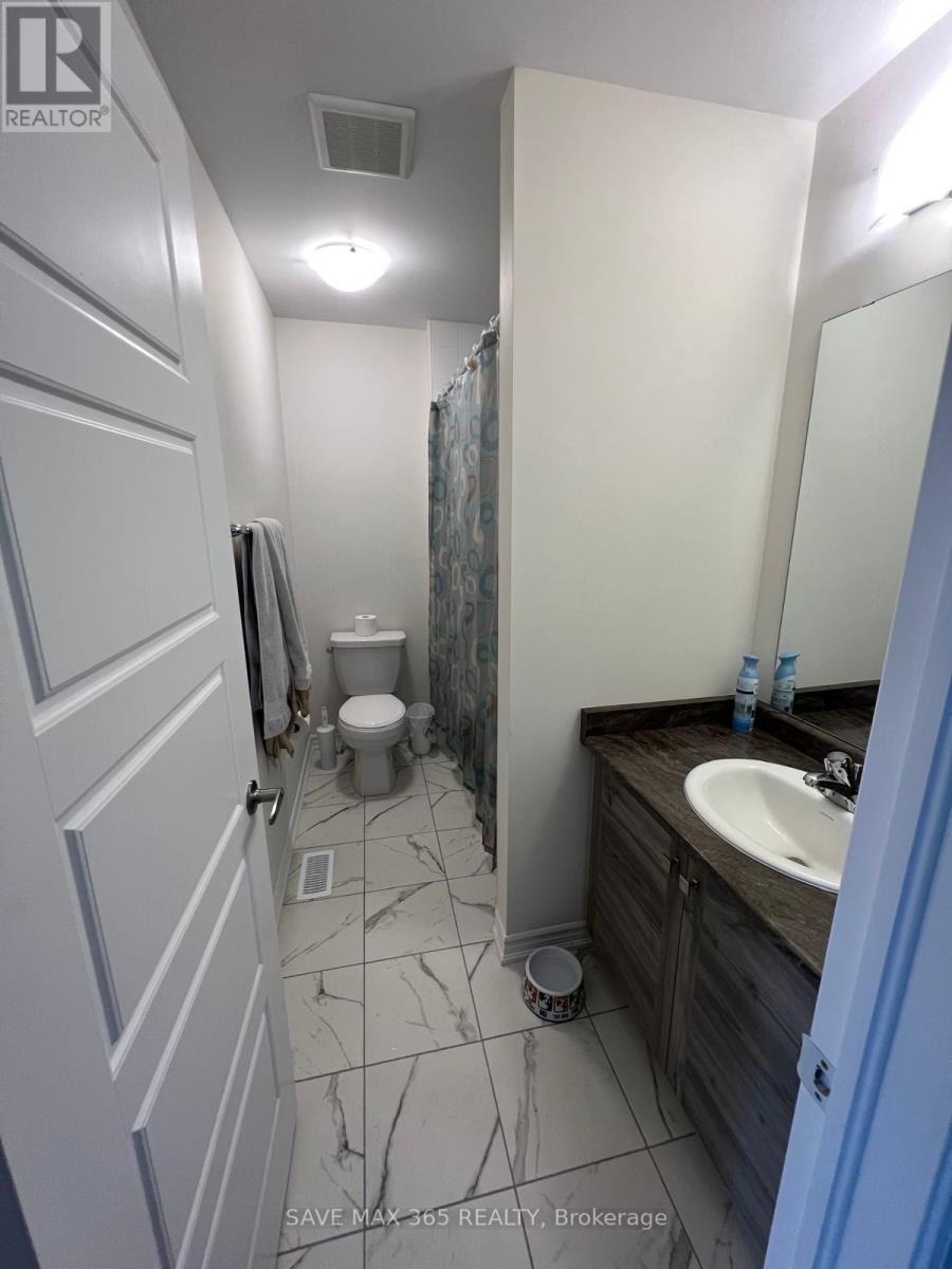 Photo 25 of 275 Gillespie Drive, Brantford ON