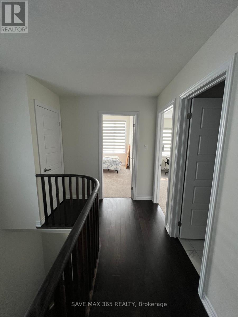 Photo 9 of 275 Gillespie Drive, Brantford ON