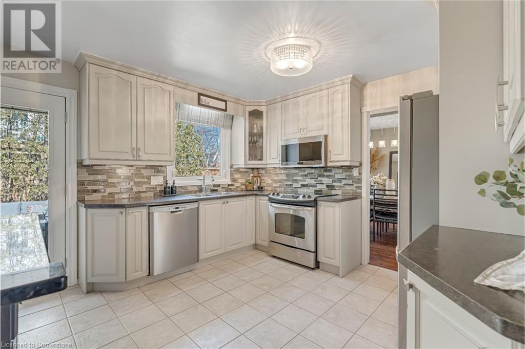 Photo 17 of 1351 Bryanston Court, Burlington ON