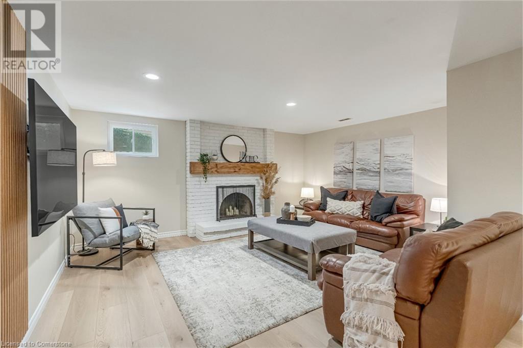 Photo 34 of 1351 Bryanston Court, Burlington ON