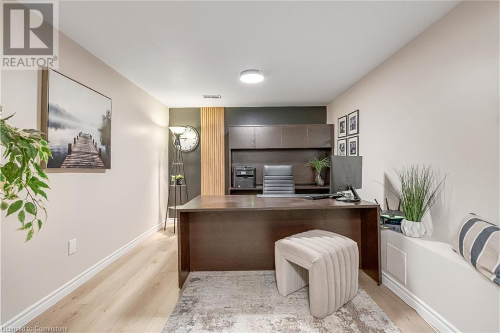 Photo 37 of 1351 Bryanston Court, Burlington ON