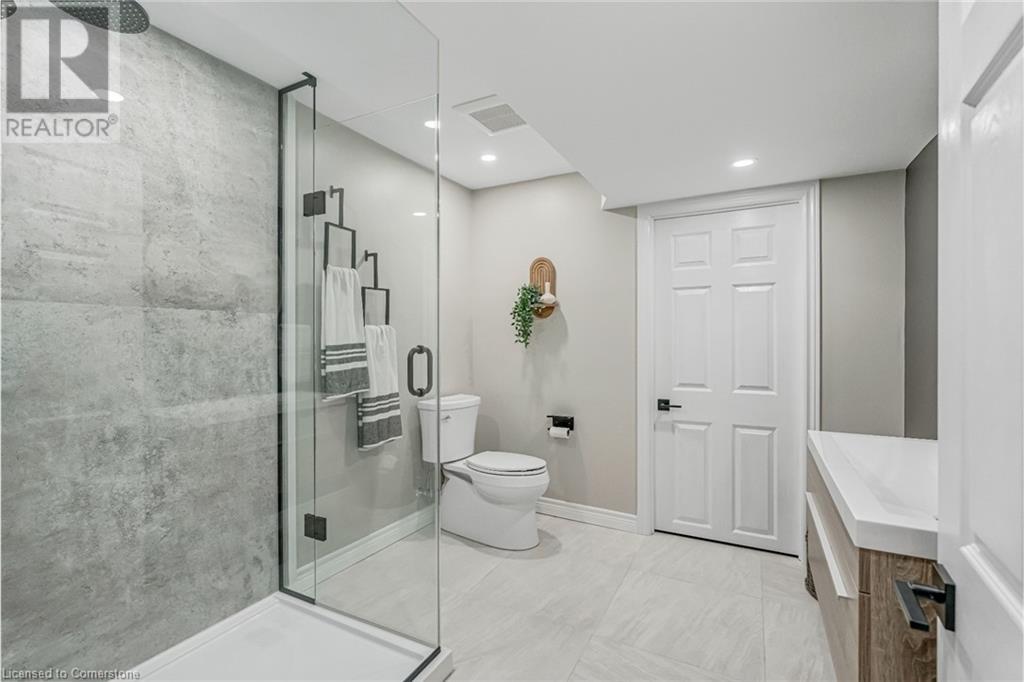 Photo 43 of 1351 Bryanston Court, Burlington ON