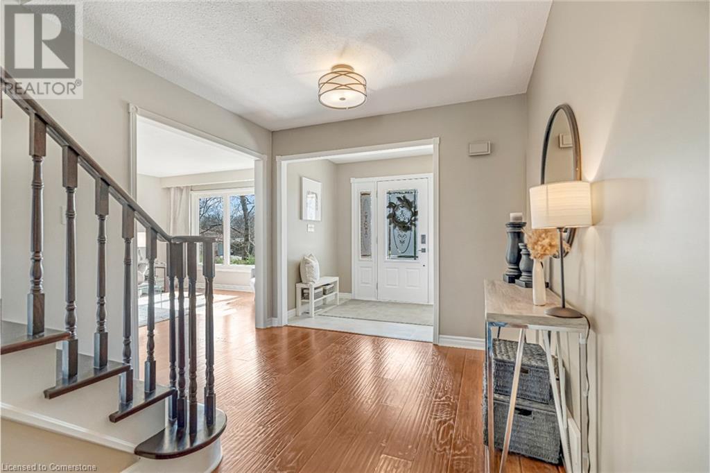 Photo 6 of 1351 Bryanston Court, Burlington ON