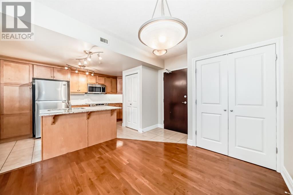 Photo 15 of 701 920 5 Avenue Sw, Calgary AB