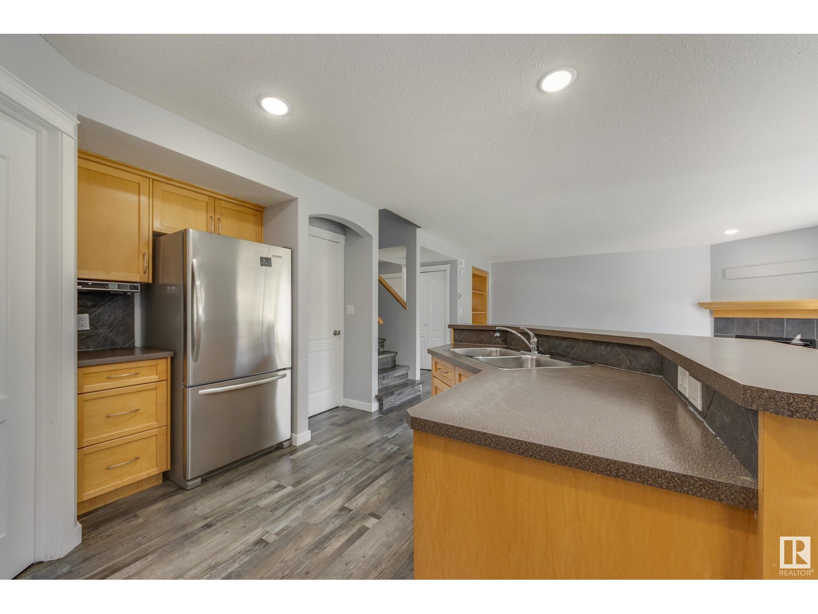 Photo 12 of 129 Ridgebrook Rd, Sherwood Park AB