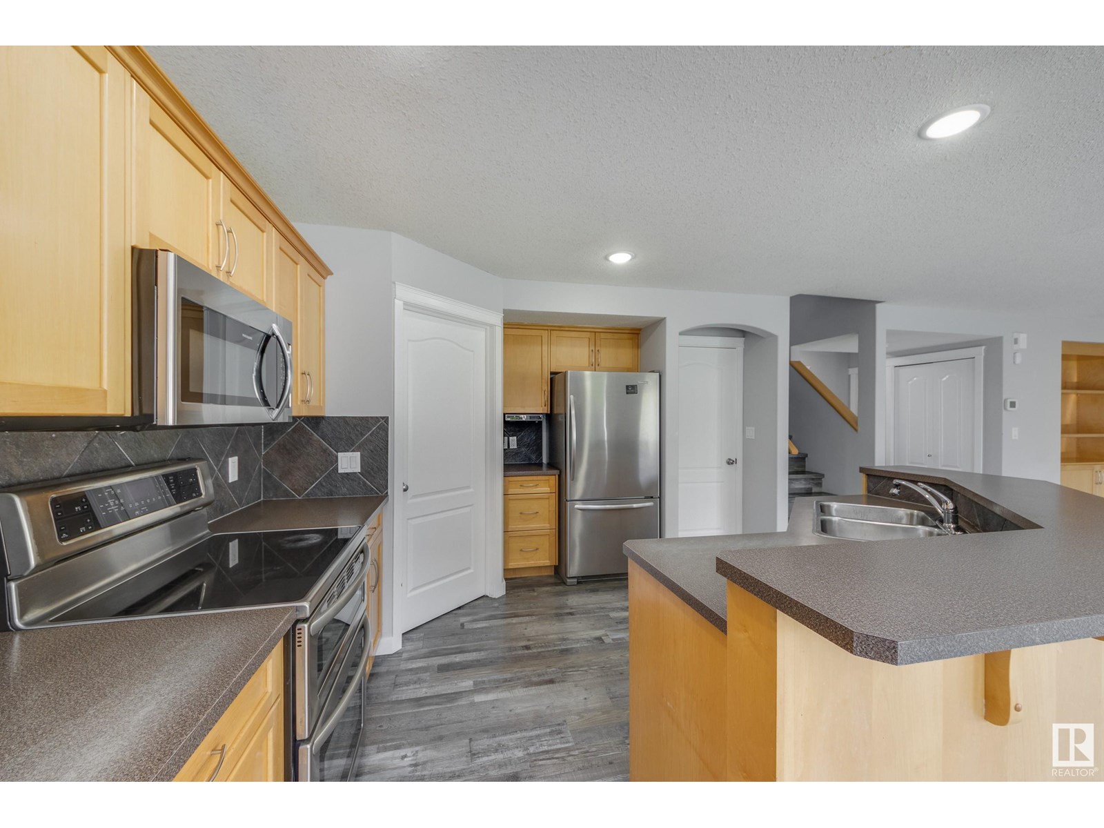 Photo 11 of 129 Ridgebrook Rd, Sherwood Park AB