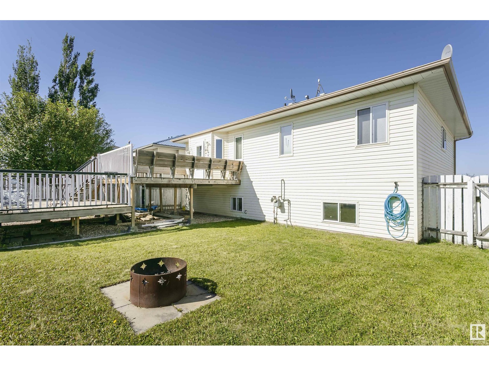 Photo 5 of 8 Lafond Dr, Tofield AB