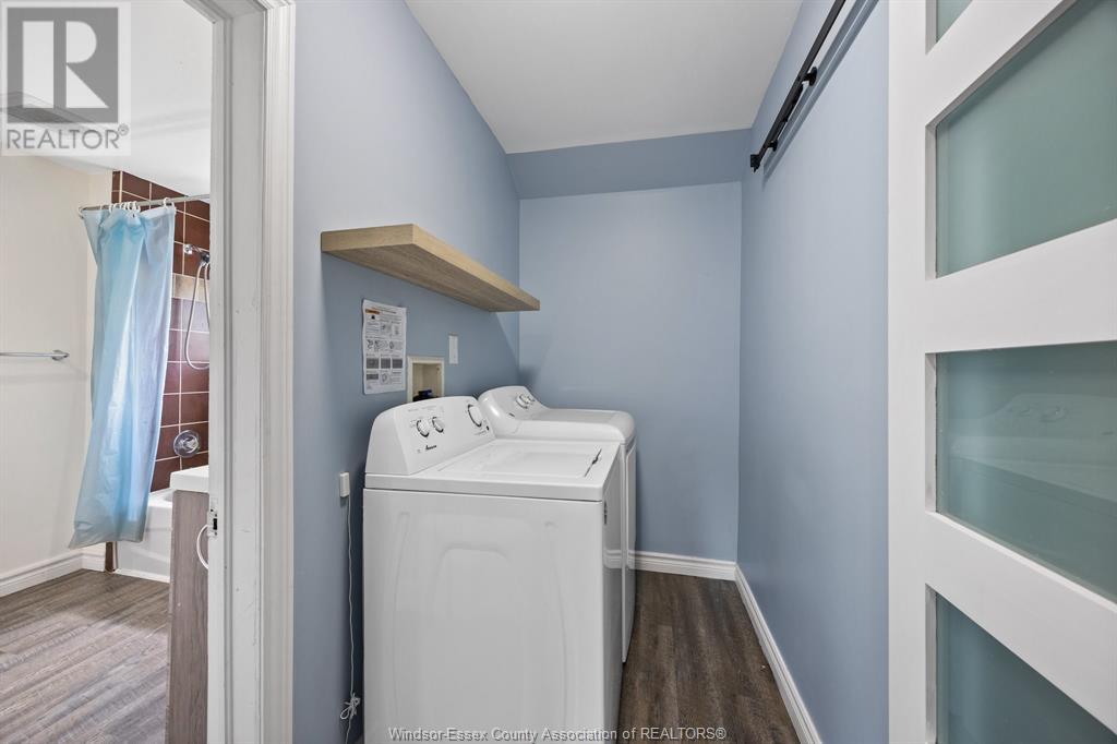 Photo 11 of 817 Chatham Street East, Windsor ON