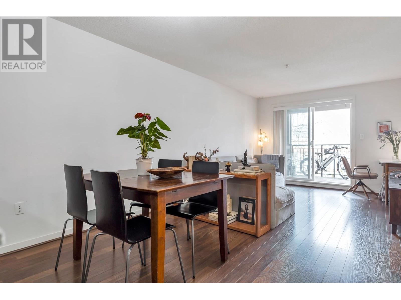 Photo 12 of 302 5885 Irmin Street, Burnaby BC